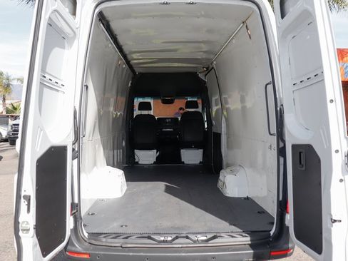 Used 2020 Mercedes-Benz Sprinter 3500 w/ Driver Convenience Package image 9