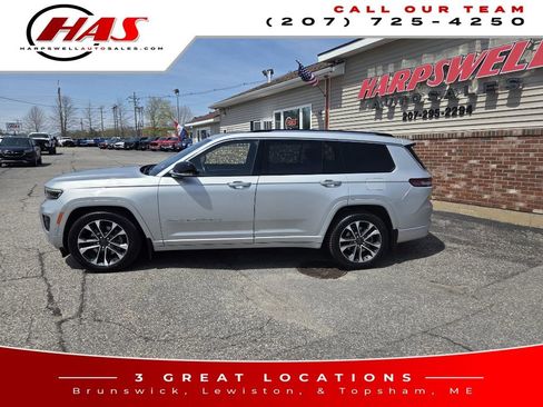 Used 2022 Jeep Grand Cherokee L Overland w/ MOPAR Finishing Package AWD/4WD image 3