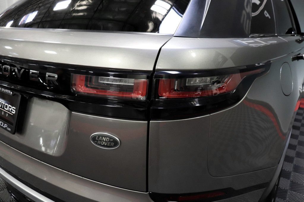 Used 2018 Land Rover Range Rover Velar R-Dynamic SE AWD/4WD image 8