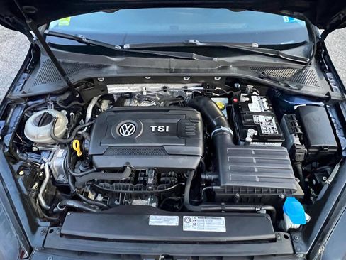 Used 2015 Volkswagen Golf SE image 19