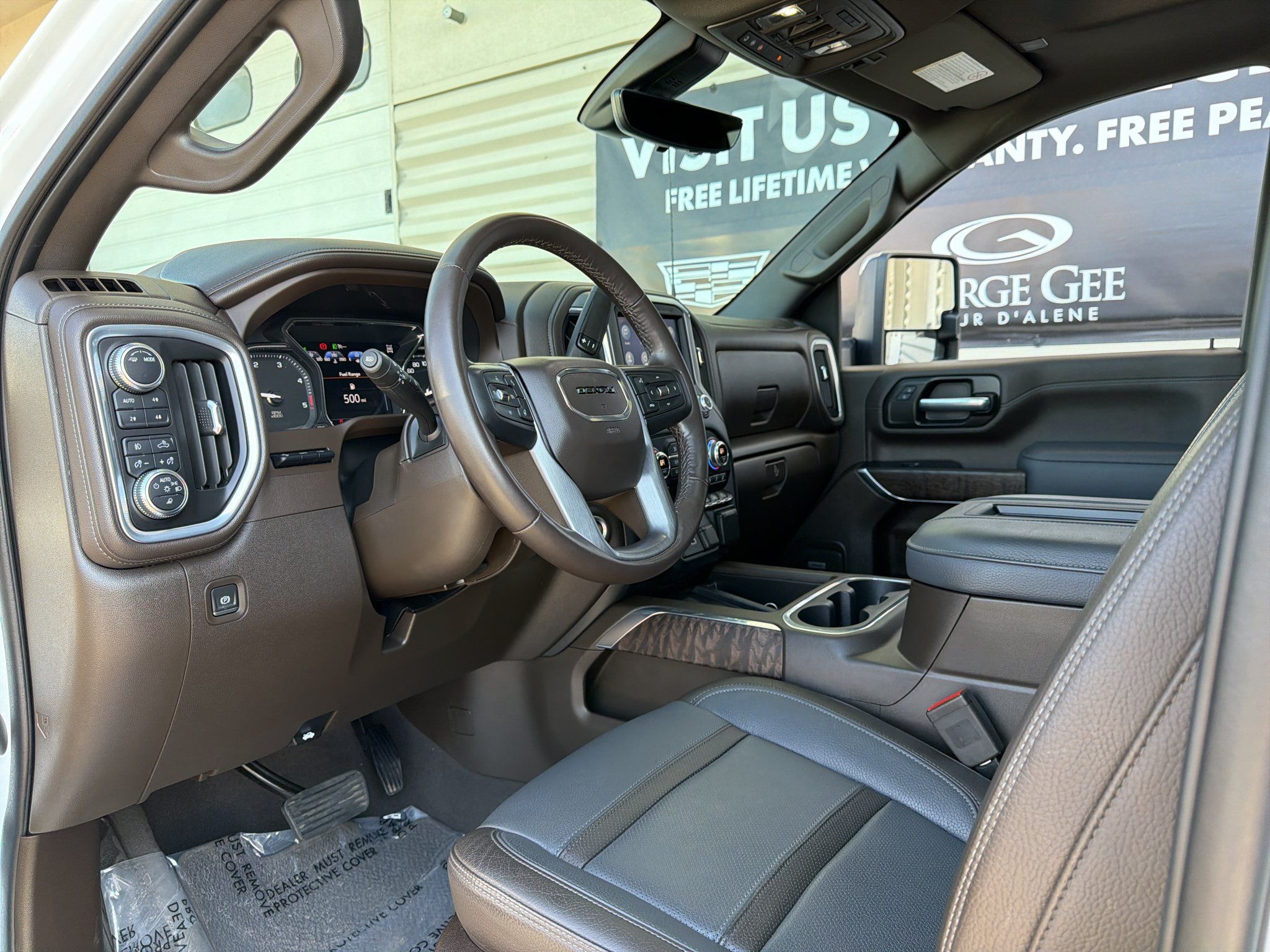 Used 2022 GMC Sierra 2500 Denali w/ Denali Ultimate Package AWD/4WD image 9
