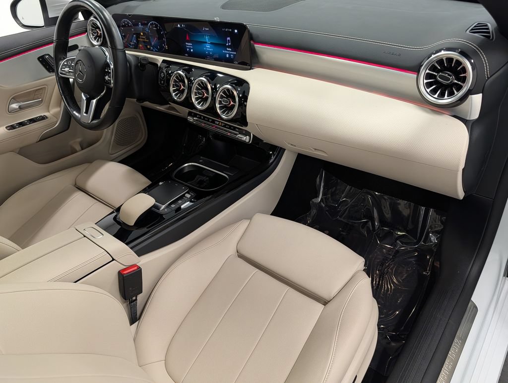 Used 2023 Mercedes-Benz CLA 250 4MATIC image 29