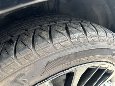 Used 2019 Toyota Camry SE FWD image 30