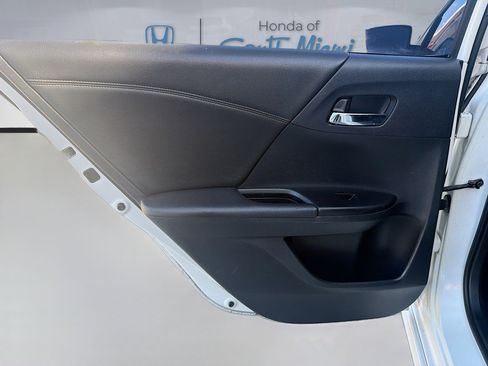 Used 2016 Honda Accord Sport image 25