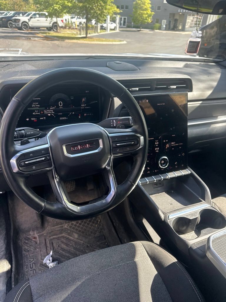 Used 2025 GMC Terrain Elevation AWD/4WD image 15