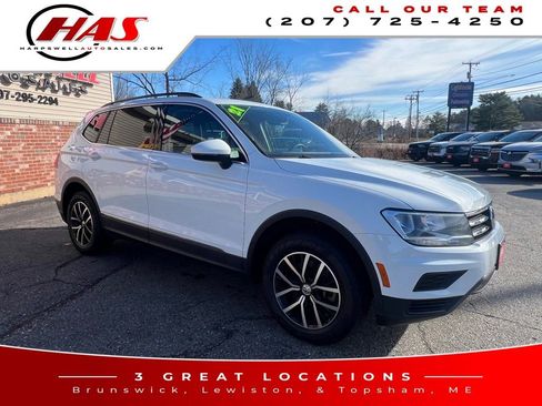 Used 2021 Volkswagen Tiguan SE w/ Panoramic Sunroof Package image 10