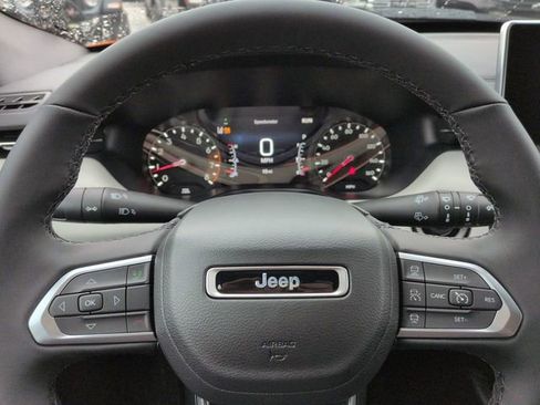 New 2026 Jeep Compass Limited image 25