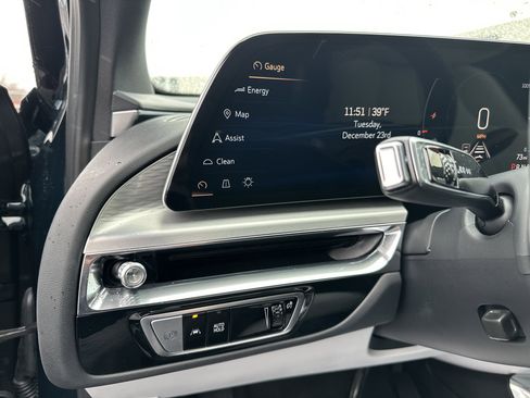 Used 2024 Cadillac Lyriq Sport image 33