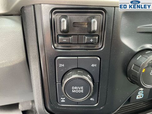Used 2023 Ford F350 XLT w/ Camper Package image 8
