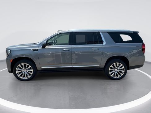 Used 2022 GMC Yukon XL Denali AWD/4WD image 5
