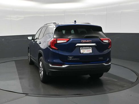 Used 2022 GMC Terrain SLT w/ Tech Package image 7