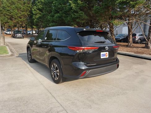 Used 2023 Toyota Highlander XLE FWD image 25