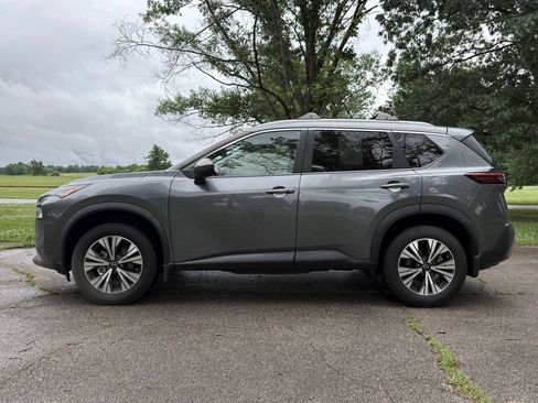 Used 2022 Nissan Rogue SV w/ SV Premium Package FWD image 7