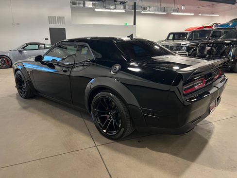 Used 2022 Dodge Challenger SRT Hellcat RWD image 5