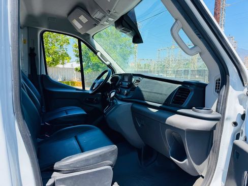 Used 2023 Ford Transit 350 DRW RWD image 4
