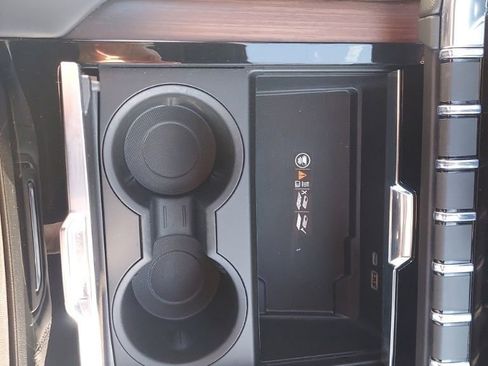 Used 2025 GMC Yukon Denali image 20