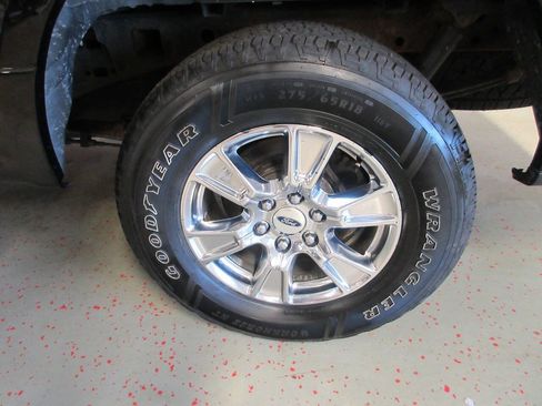 Used 2017 Ford F150 XLT w/ Equipment Group 301A Mid AWD/4WD image 18