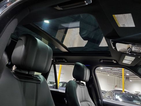 Used 2019 Land Rover Range Rover Supercharged AWD/4WD image 16