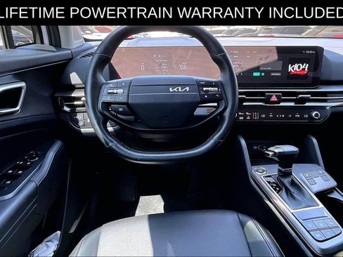 Used 2026 Kia Sportage EX FWD image 6