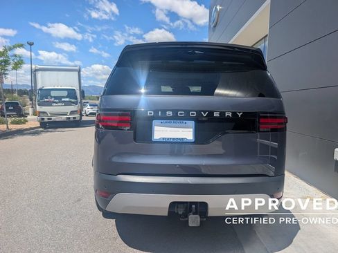 Used 2025 Land Rover Discovery S AWD/4WD image 4