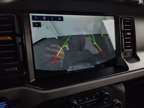 Used 2023 Ford Bronco Badlands w/ Sasquatch Package image 16