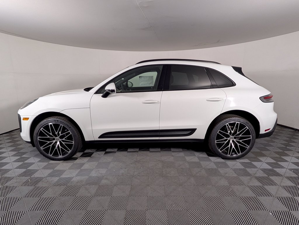 New 2026 Porsche Macan AWD/4WD image 2