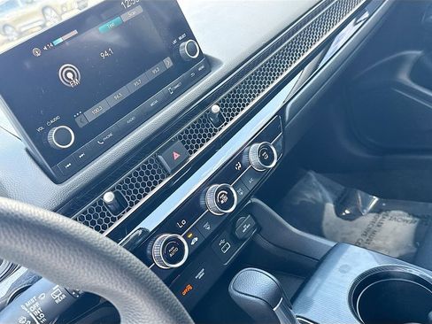 Used 2022 Honda Civic LX image 24