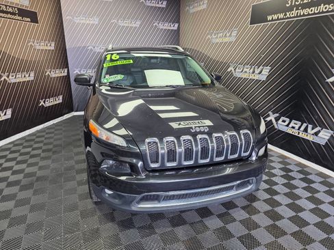 Used 2016 Jeep Cherokee Limited image 6