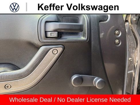 Used 2016 Jeep Wrangler Unlimited Sport AWD/4WD image 15