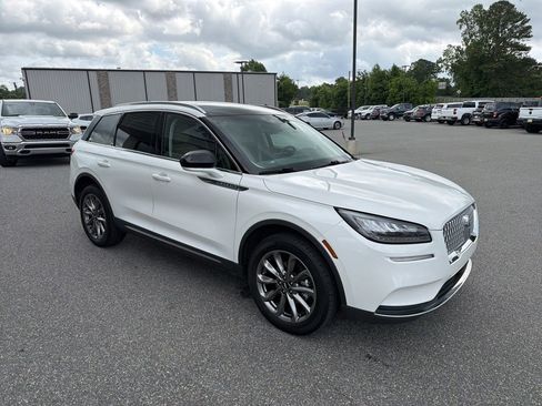 Used 2022 Lincoln Corsair FWD w/ Premium Package image 9