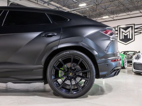Used 2022 Lamborghini Urus image 16