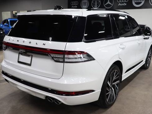 Used 2025 Lincoln Aviator Black Label w/ Jet Appearance Package AWD/4WD image 5