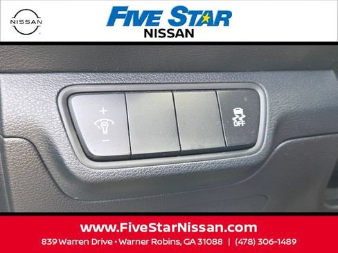 Used 2024 Kia Forte LXS FWD image 27