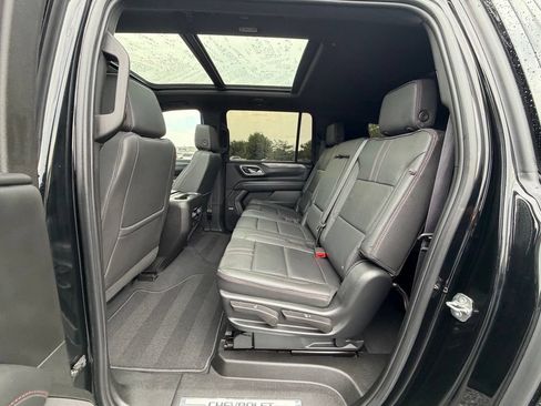 Used 2023 Chevrolet Suburban RST AWD/4WD image 6