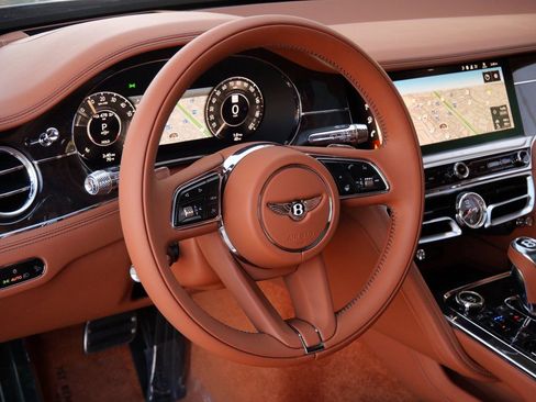 New 2026 Bentley Flying Spur Plug-In Hybrid image 13