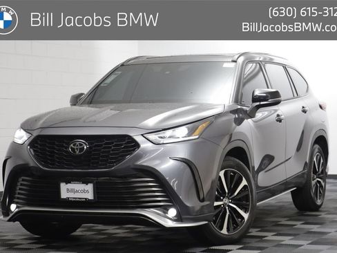 Used 2022 Toyota Highlander XSE AWD/4WD image 1