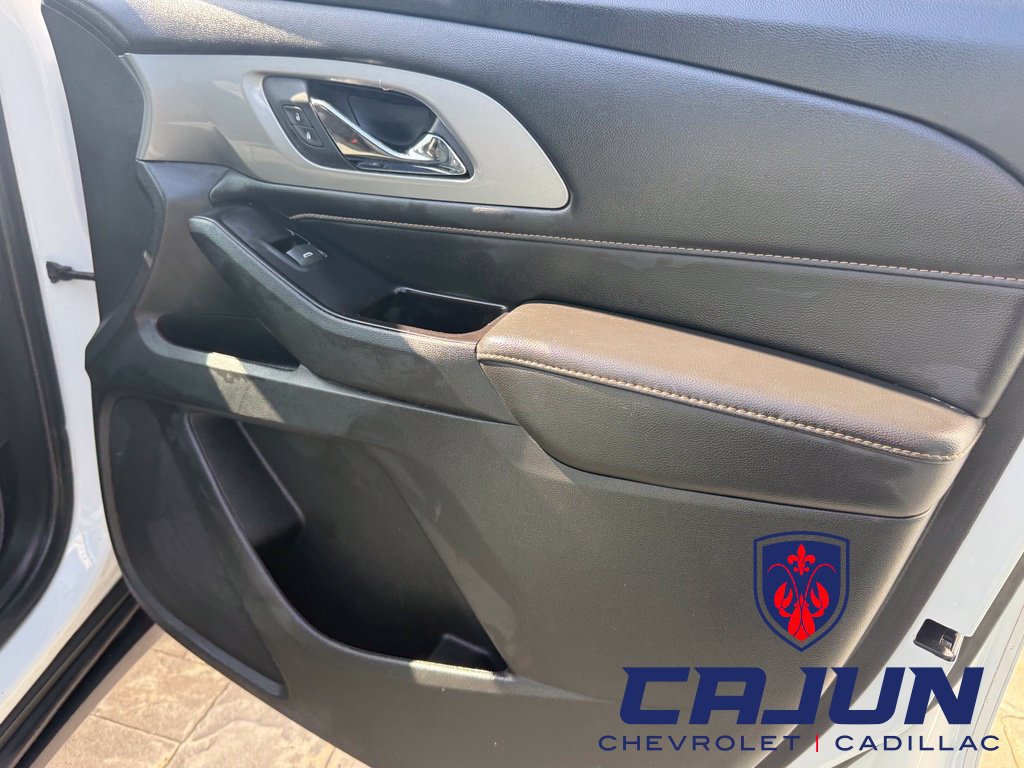 Used 2019 Chevrolet Traverse LT FWD image 25
