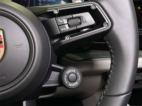 New 2026 Porsche Cayenne Coupe image 42