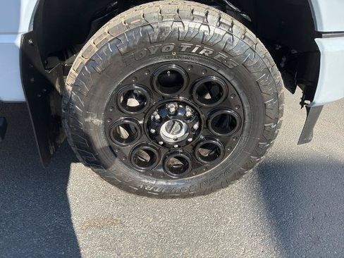 Certified 2025 Ford F350 Lariat w/ Lariat Ultimate Package AWD/4WD image 11