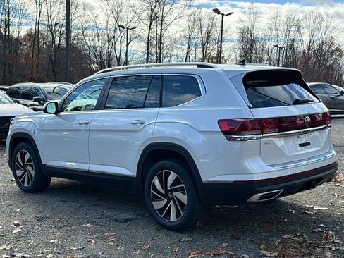 New 2026 Volkswagen Atlas SEL image 4