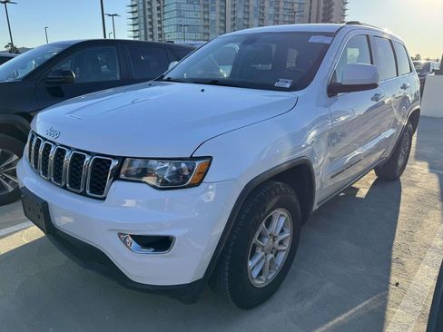 Used 2020 Jeep Grand Cherokee Laredo image 11
