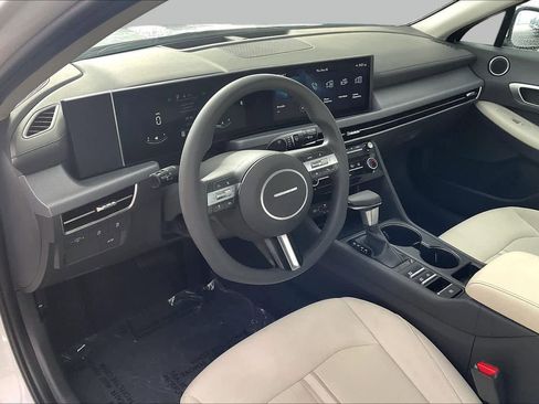Certified 2025 Hyundai Sonata SE FWD image 18