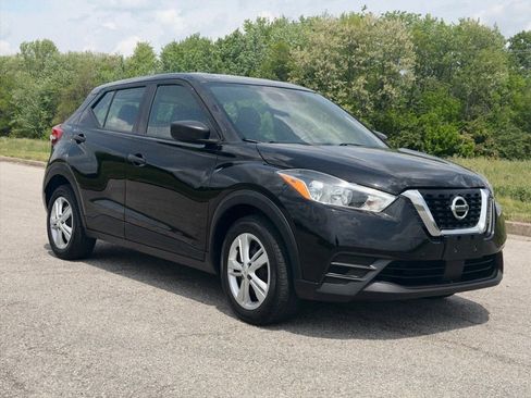 Used 2020 Nissan Kicks S FWD image 27