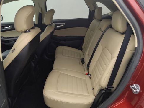 Used 2019 Ford Edge SEL w/ Equipment Group 201A FWD image 18
