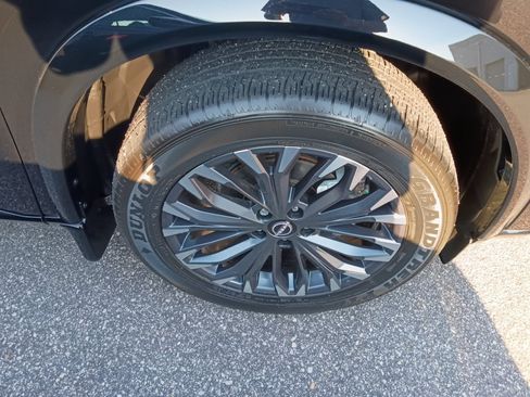 Used 2024 Nissan Rogue Platinum FWD image 25