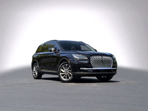 Used 2025 Lincoln Corsair FWD w/ Equipment Group 101A image 2