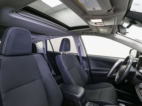 Used 2017 Toyota RAV4 XLE image 17