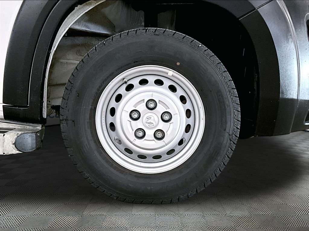 Used 2025 RAM ProMaster 2500 w/ U-Haul Equipment Group FWD image 7