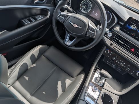 Used 2024 Genesis G70 2.5T AWD/4WD image 9