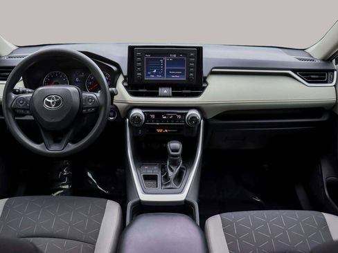 Used 2019 Toyota RAV4 XLE image 18